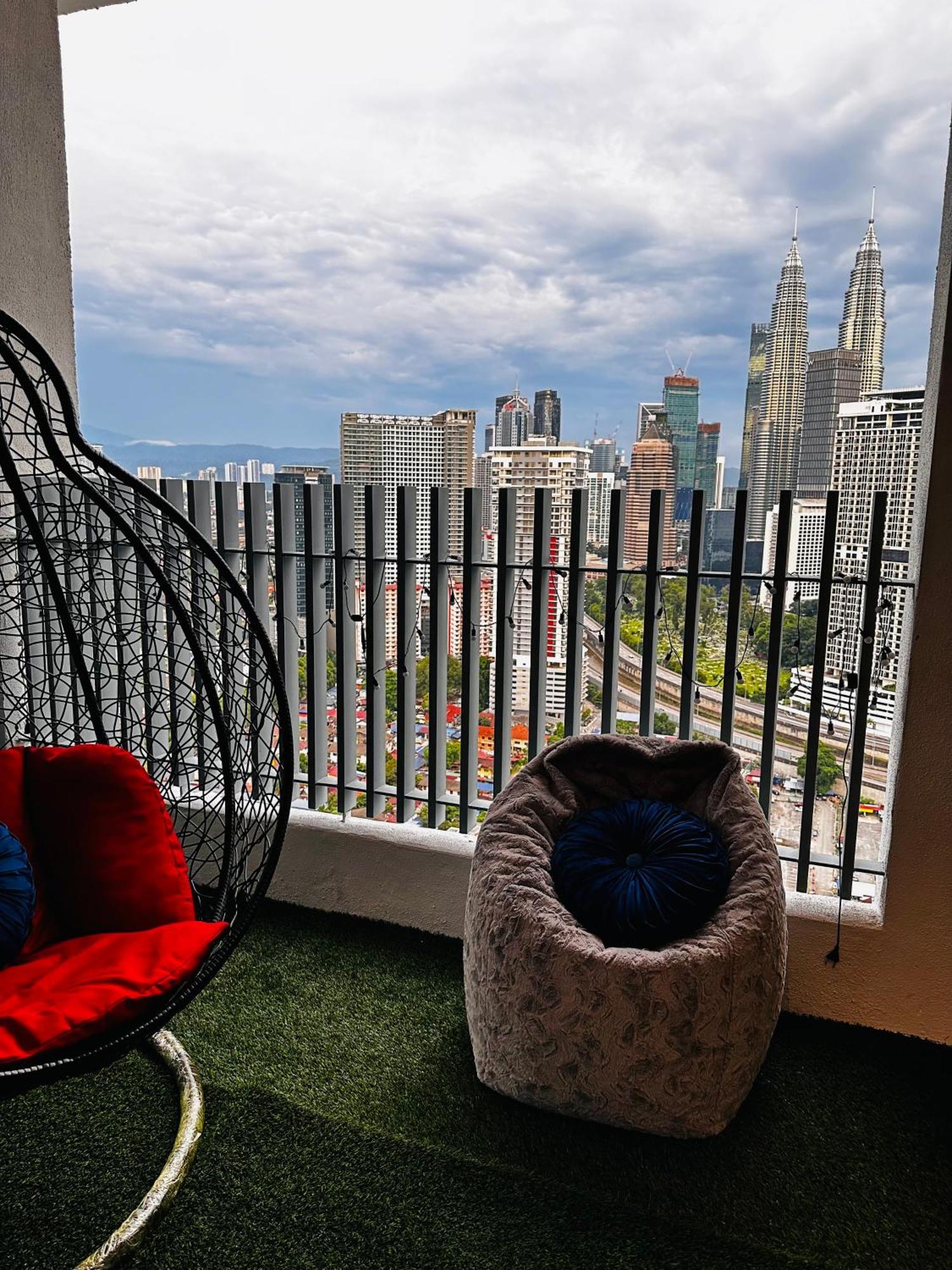 쿠알라룸푸르 The Luxe Colony Klcc By Infinitum 아파트 외부 사진